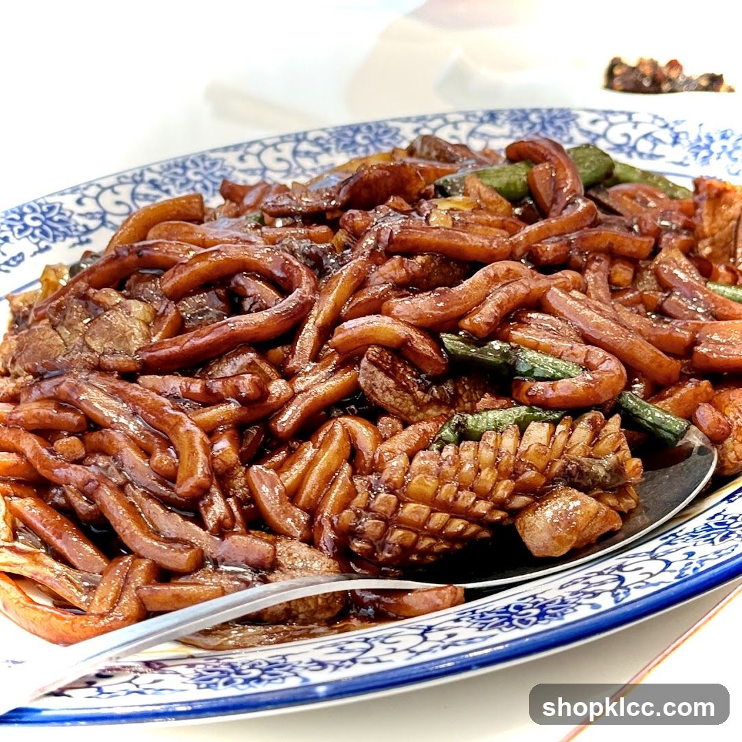 Stir-fried Noodles with Squid