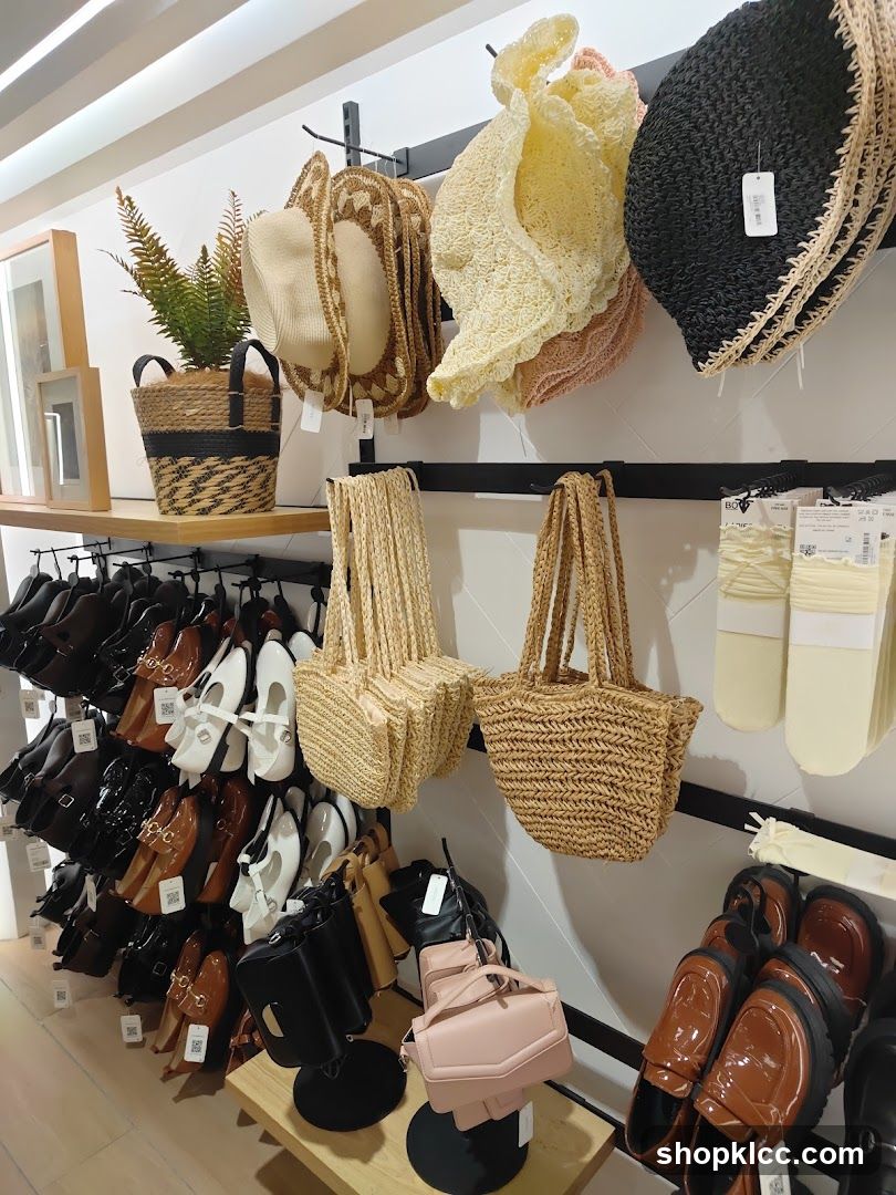 Fashion Accessories Display