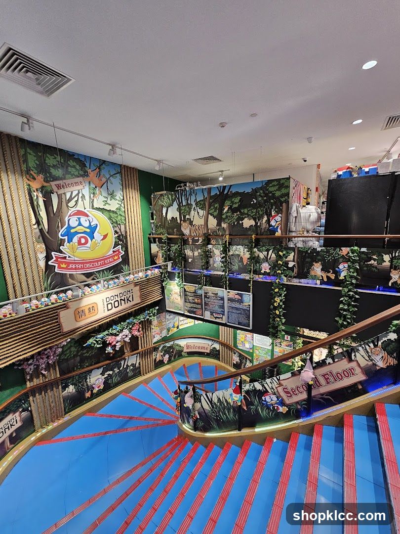 Don Don Donki Interior