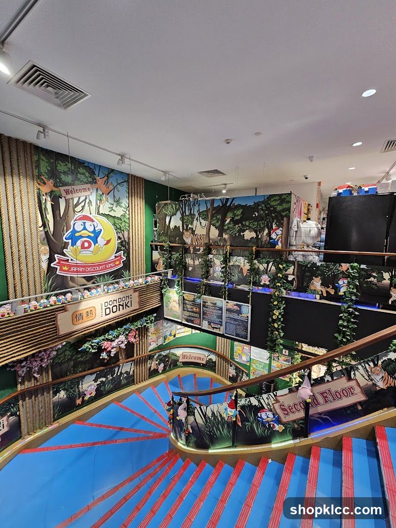 Don Don Donki Interior