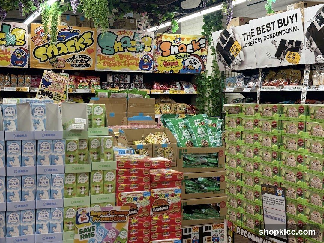 Snack aisle display