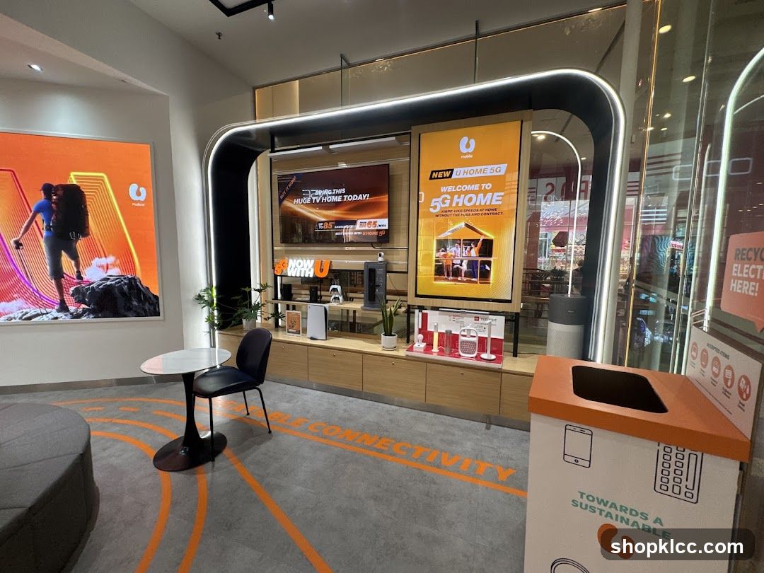 U Mobile Store Interior