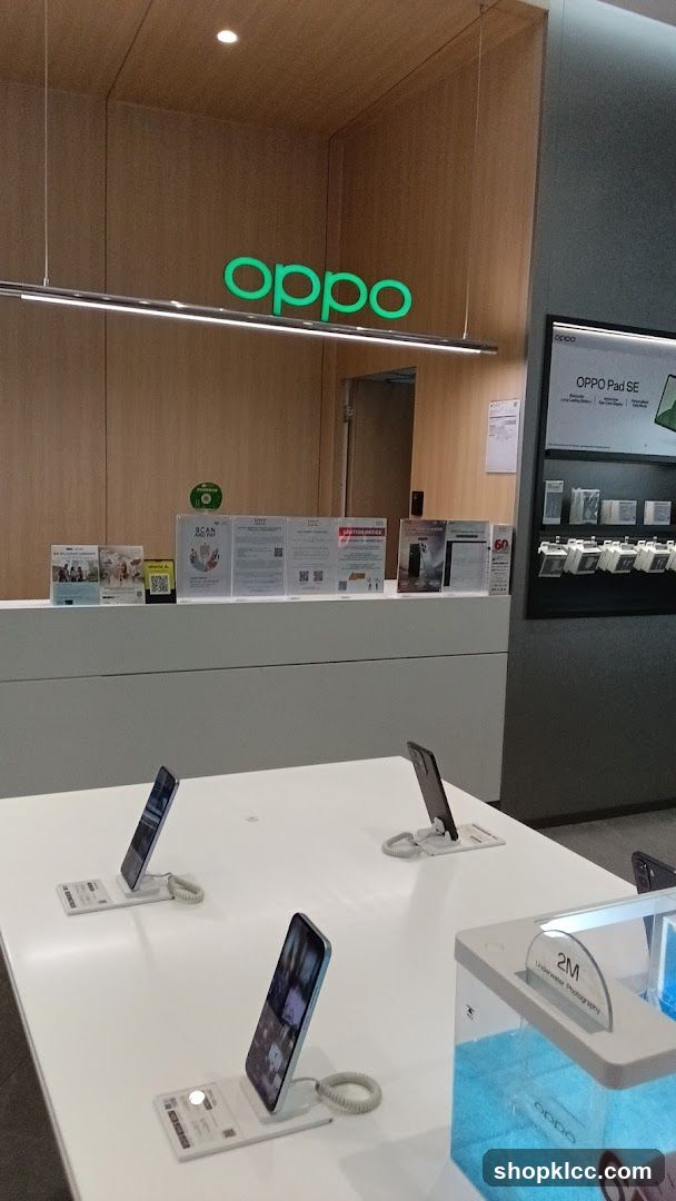 OPPO Store Interior