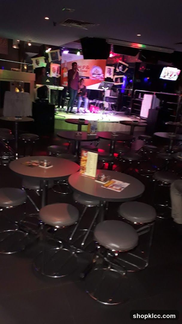 Chakravartty Pub