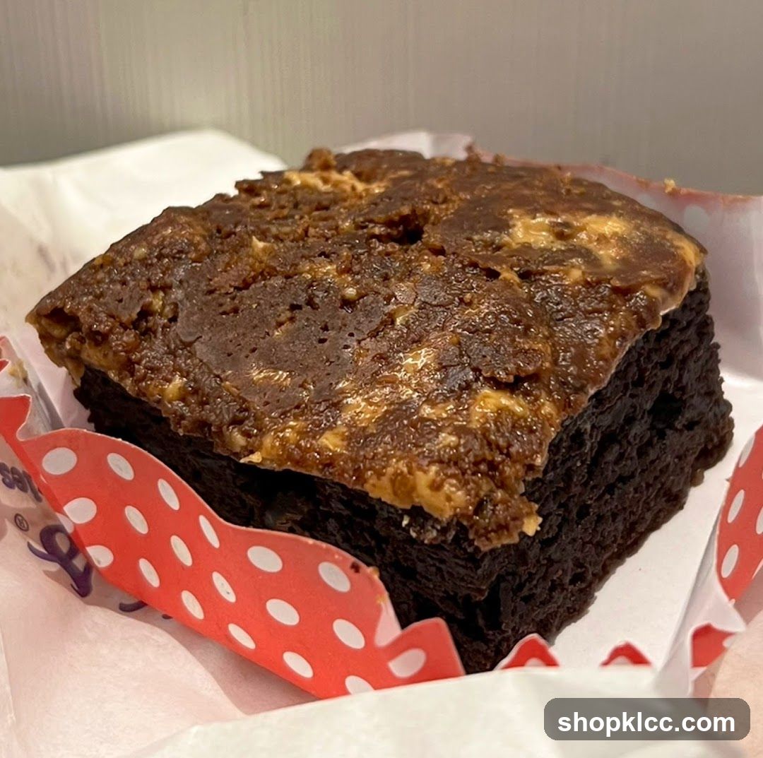 Brownie with Topping