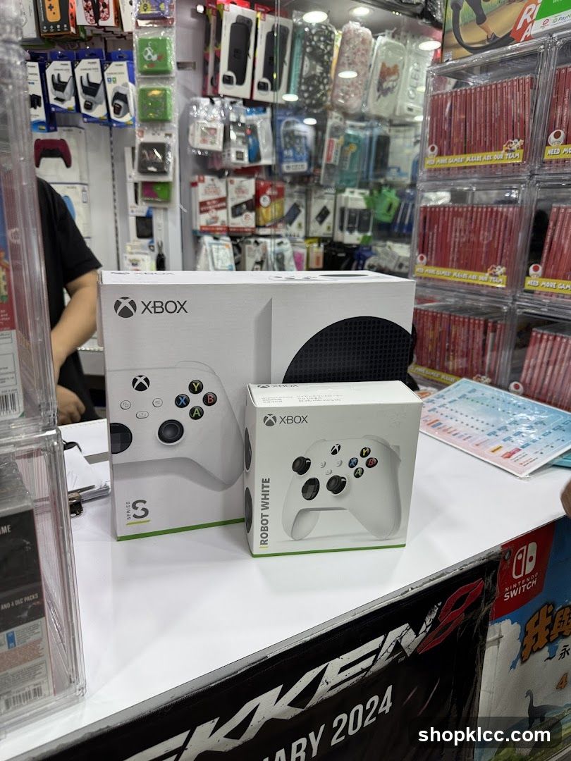 Xbox Console and Controller Display