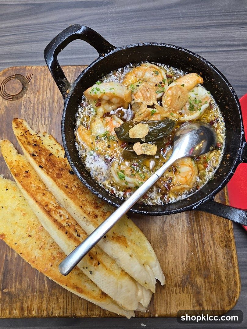 Garlic Shrimp with Toasted Bread