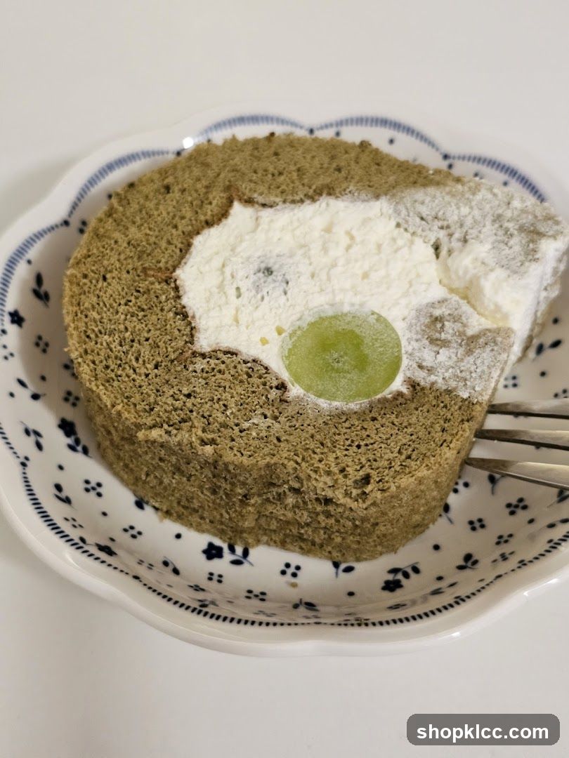 Matcha Swiss Roll with Grape