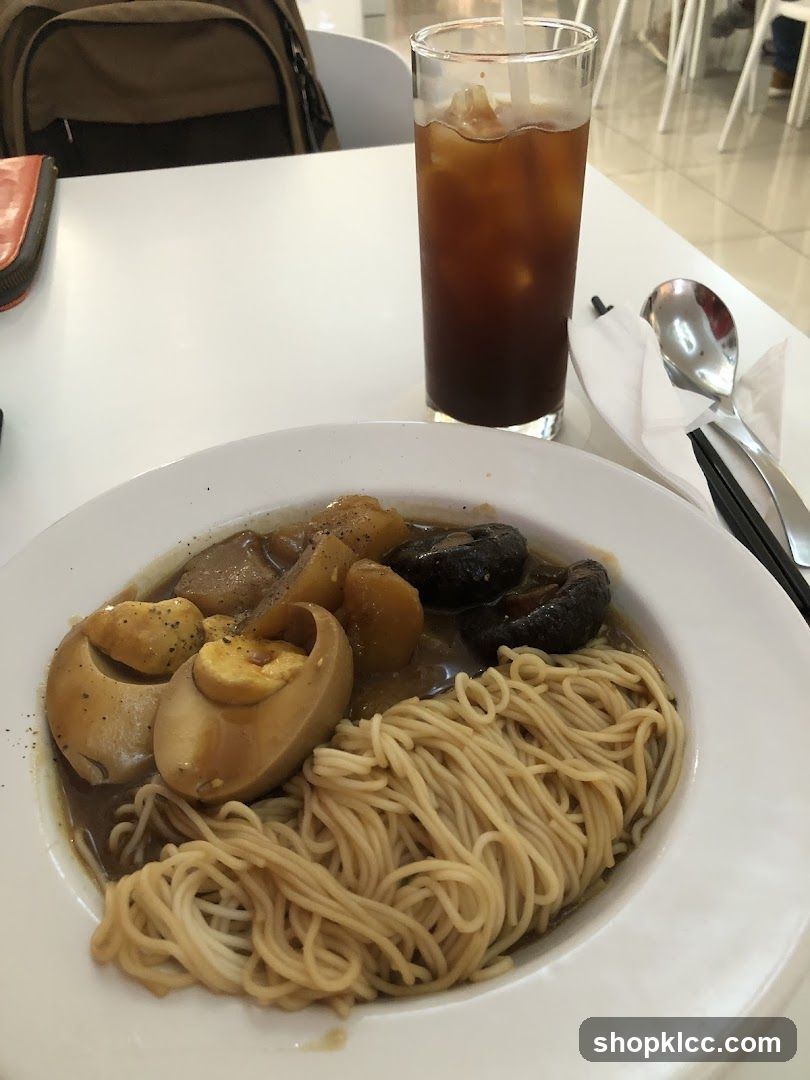 Noodles with Braised Eggs and Mushrooms