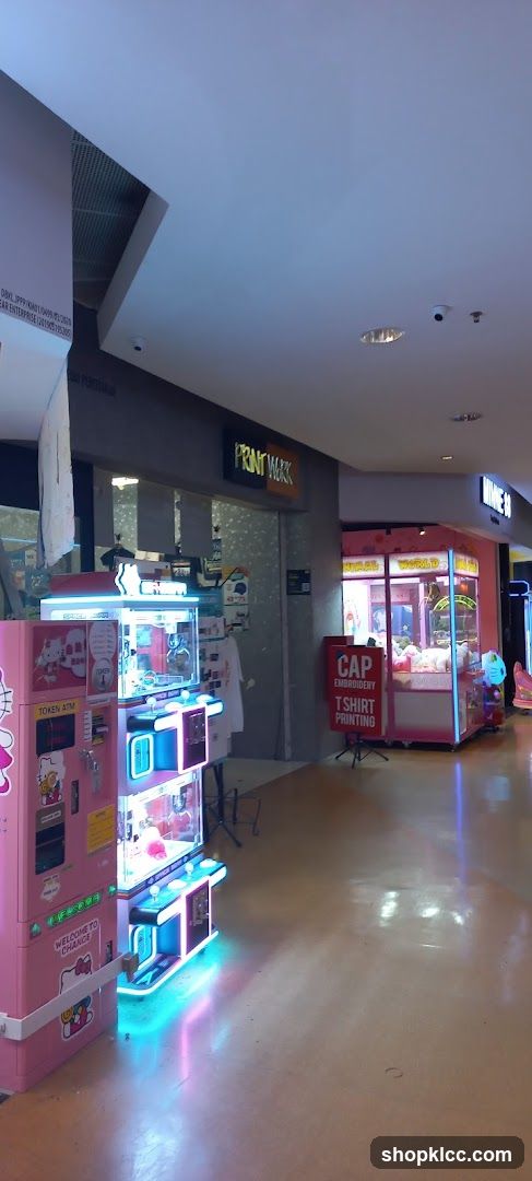 Amusement machines and print shop