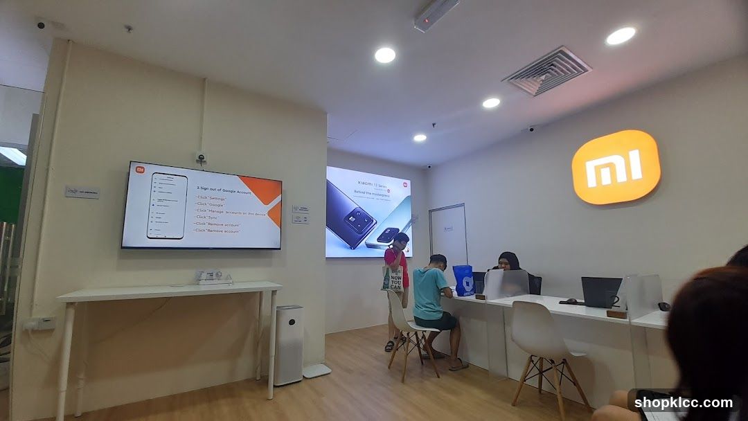 Xiaomi Store Interior