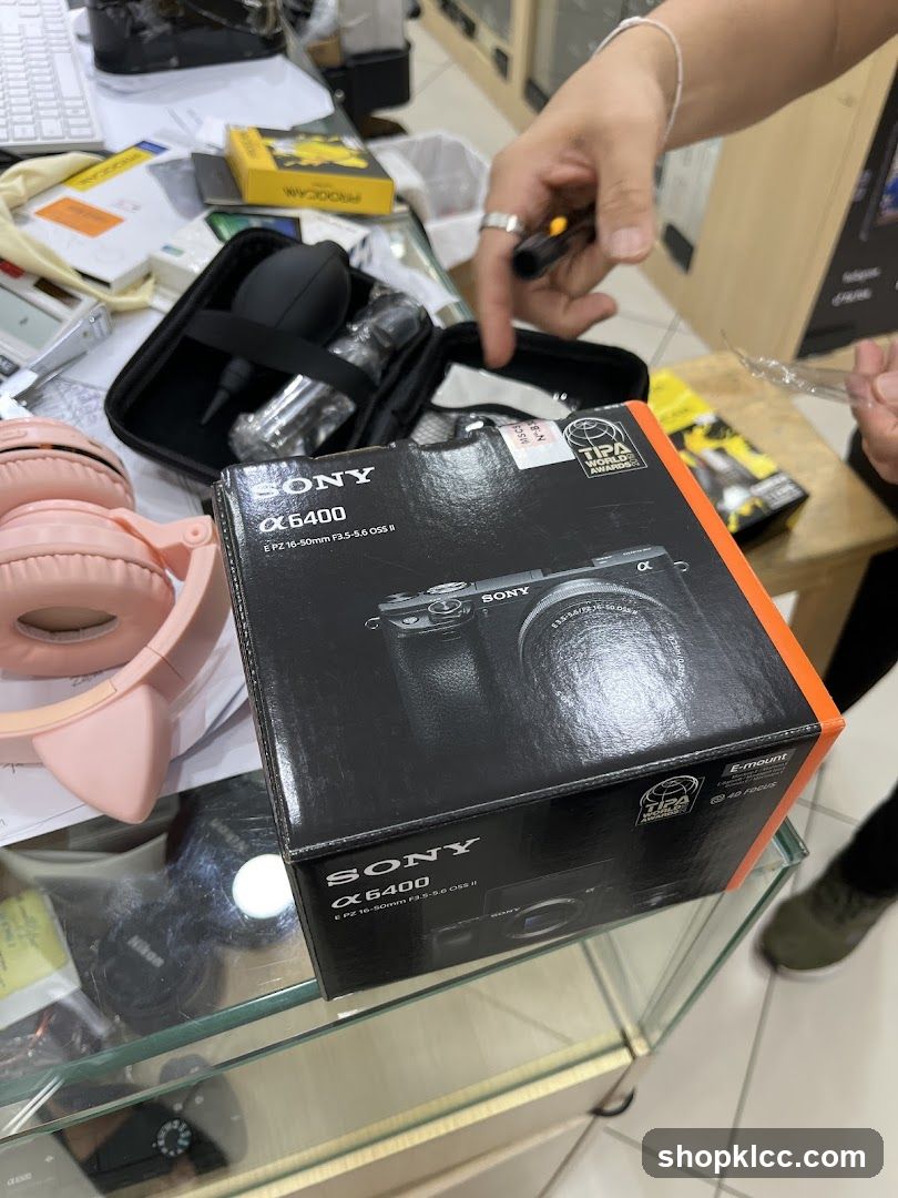 Sony Alpha a6400 Camera Box
