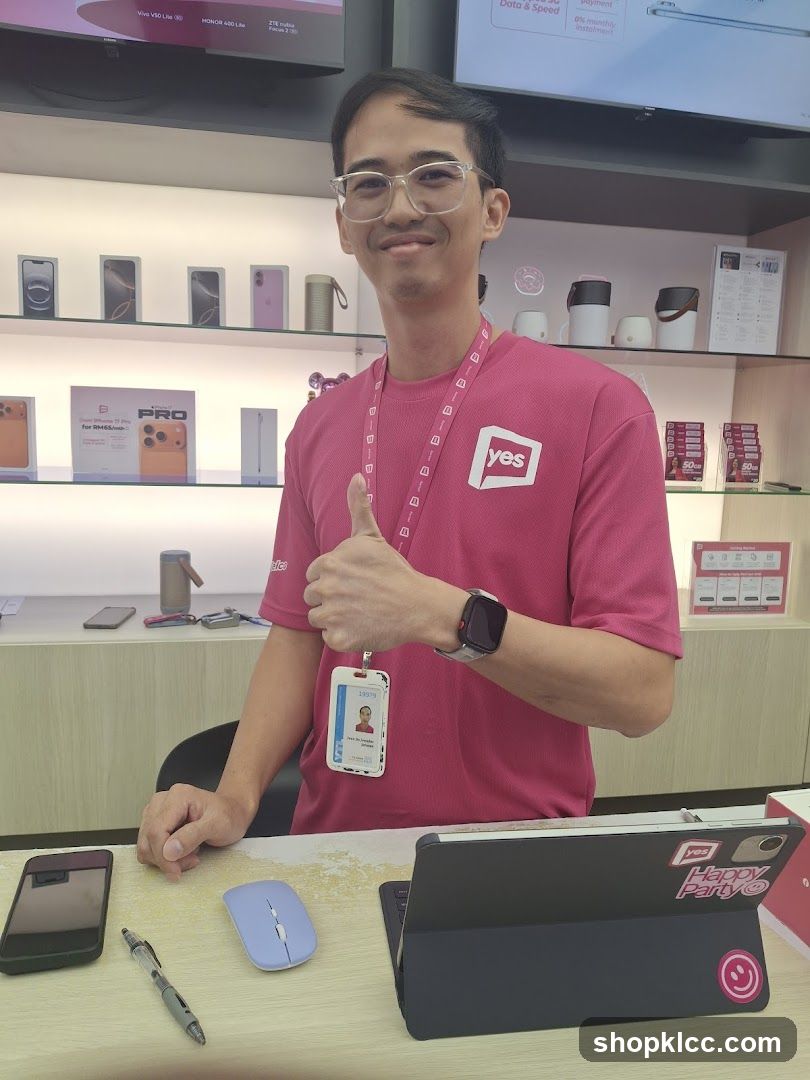 Salesperson giving a thumbs up