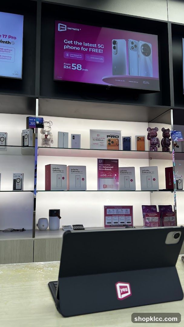 Yes Store Display