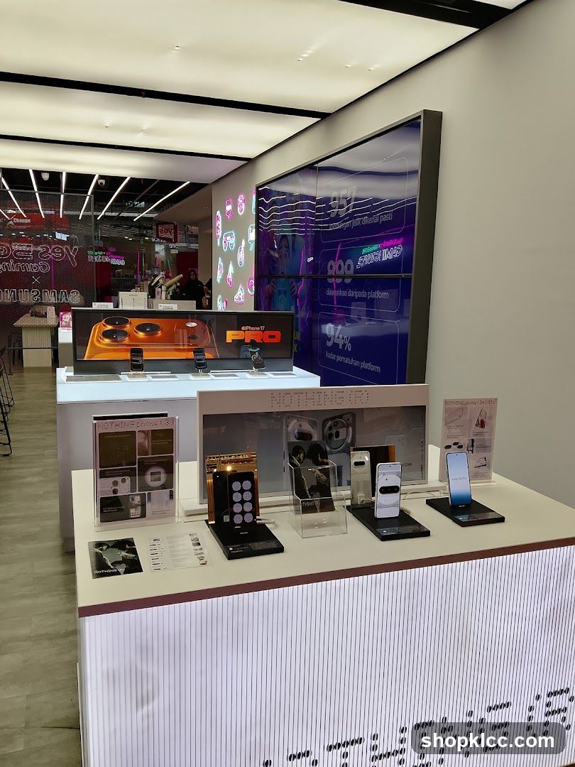 Electronics Store Display