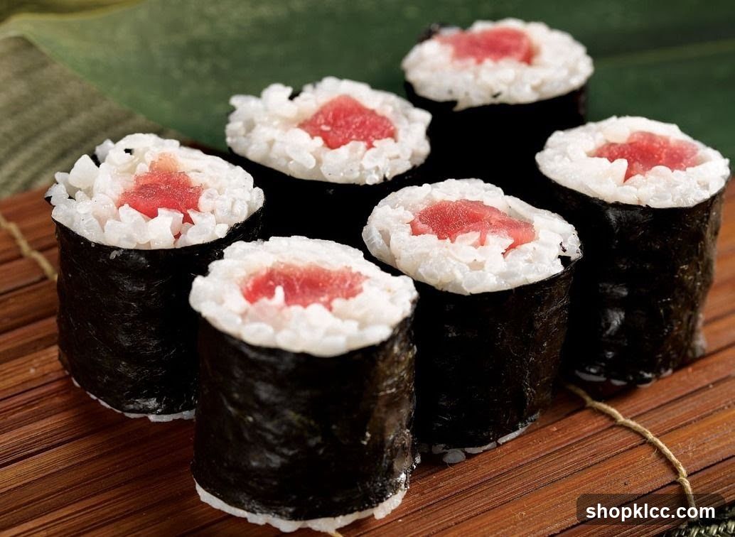 Tuna Maki Rolls