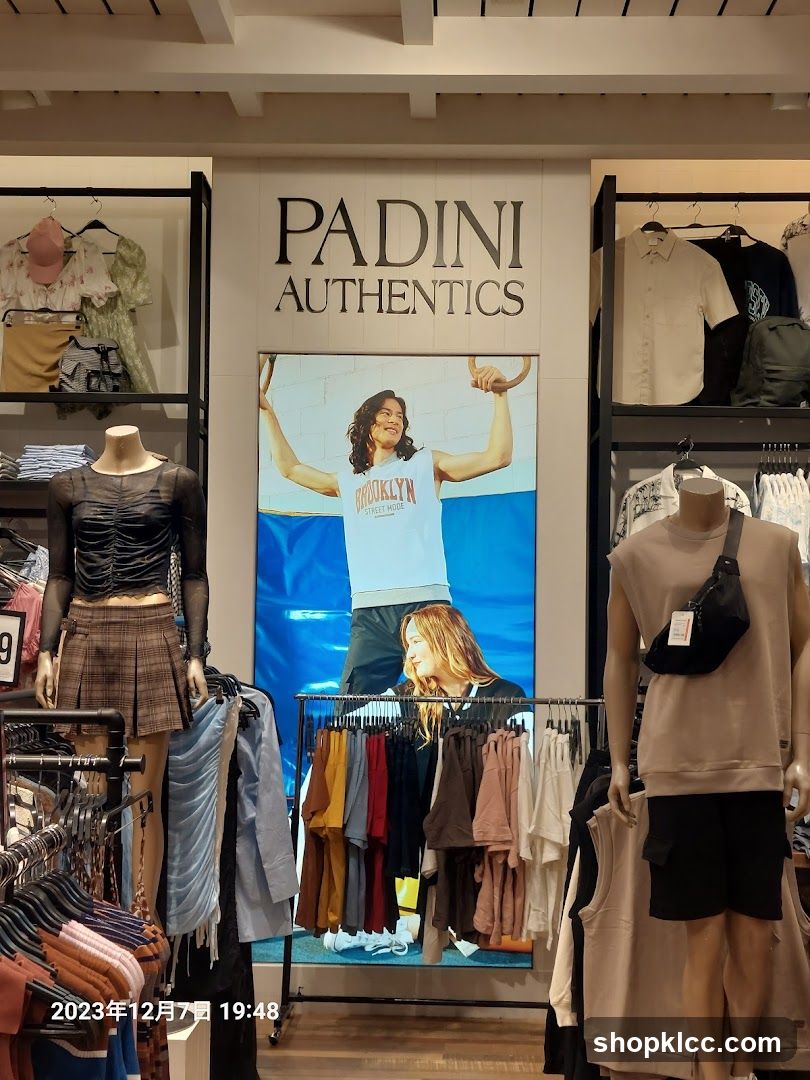 Padini Authentics Store Display