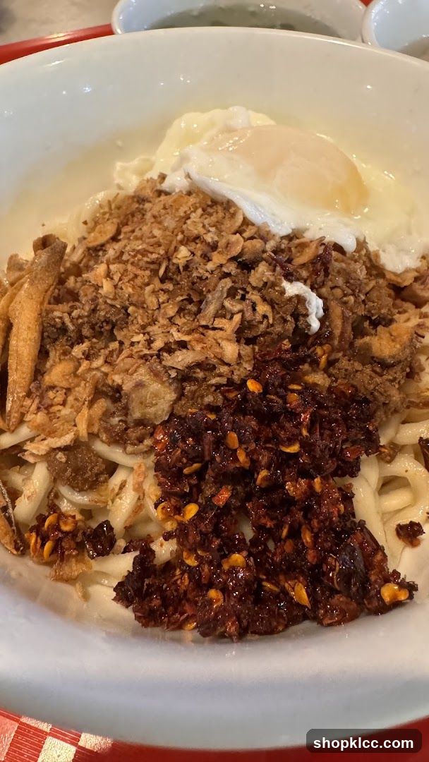 Noodles with Egg and Toppings