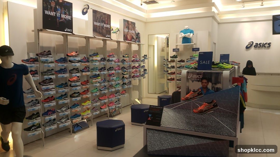 ASICS Store Interior