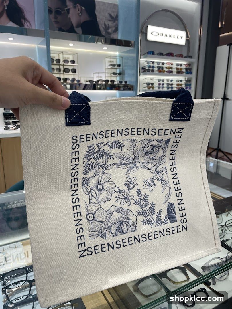 Tote Bag with Floral Design