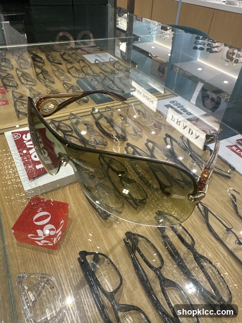 Eyeglasses Display