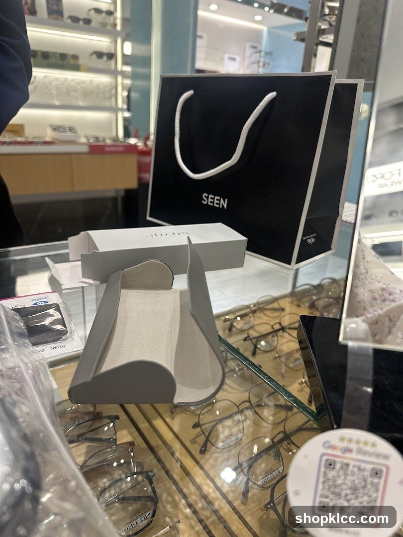 Eyewear Store Display