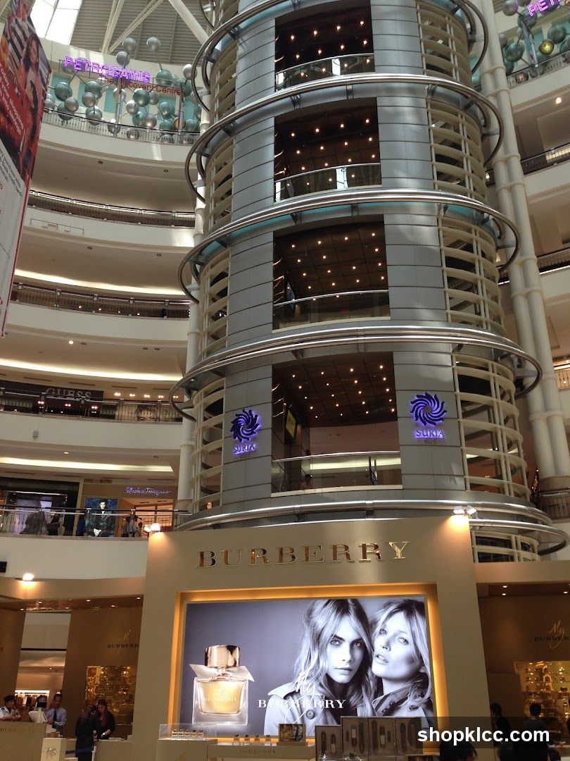 Burberry Store Display