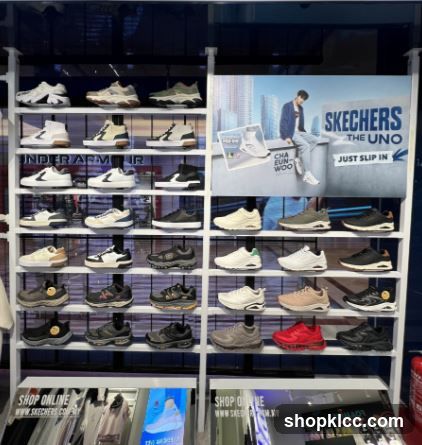 Skechers Shoe Display