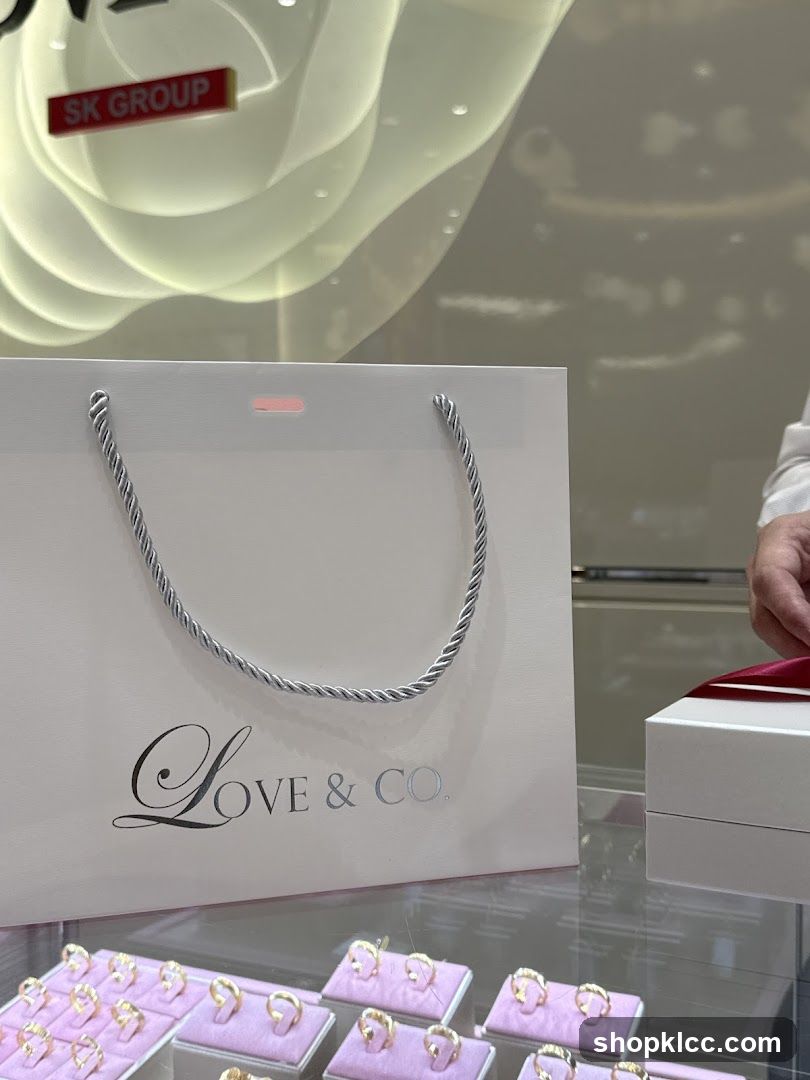 Jewelry Display with Shopping Bag