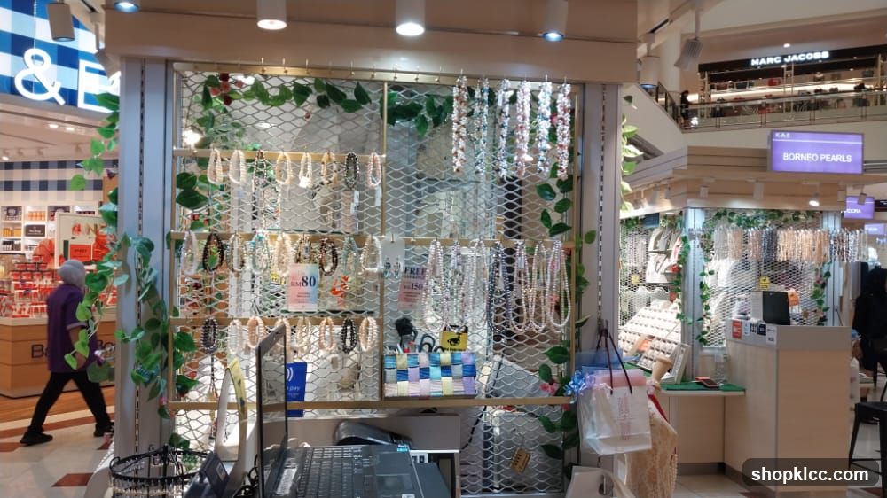 Jewelry Stall Display