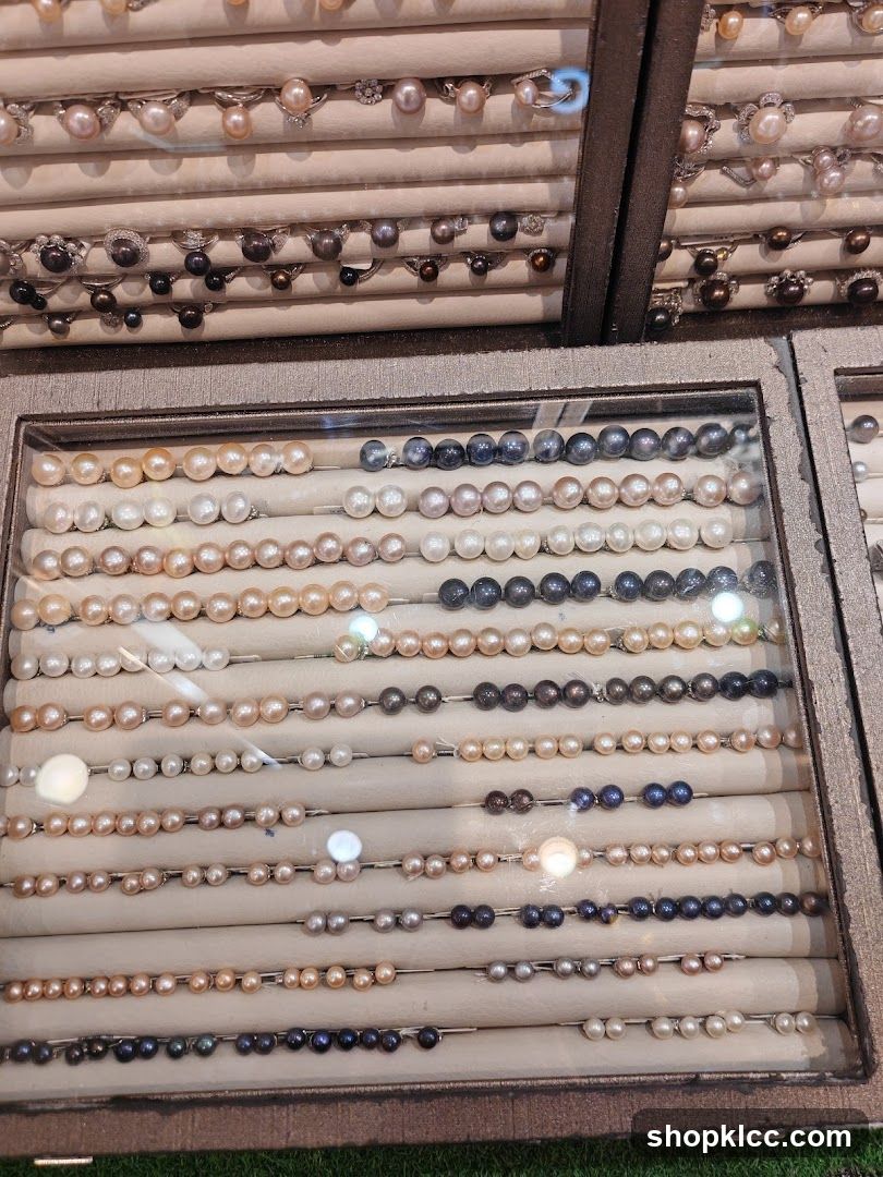 Pearl Jewelry Display