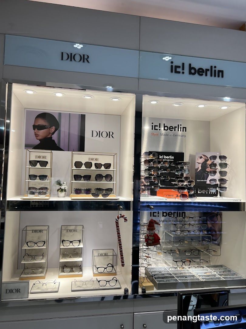 Eyewear Display