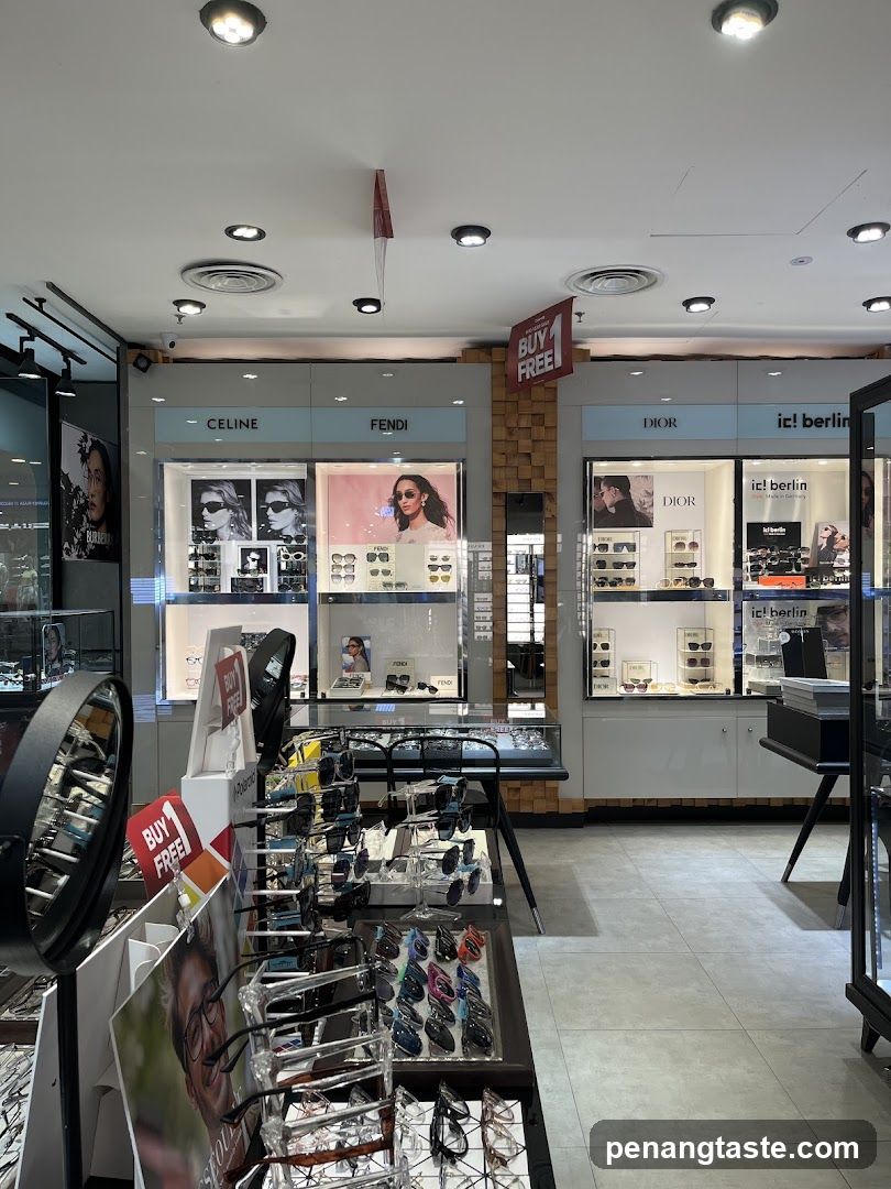 Eyewear Store Display