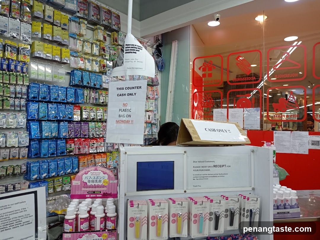 Daiso Counter Display