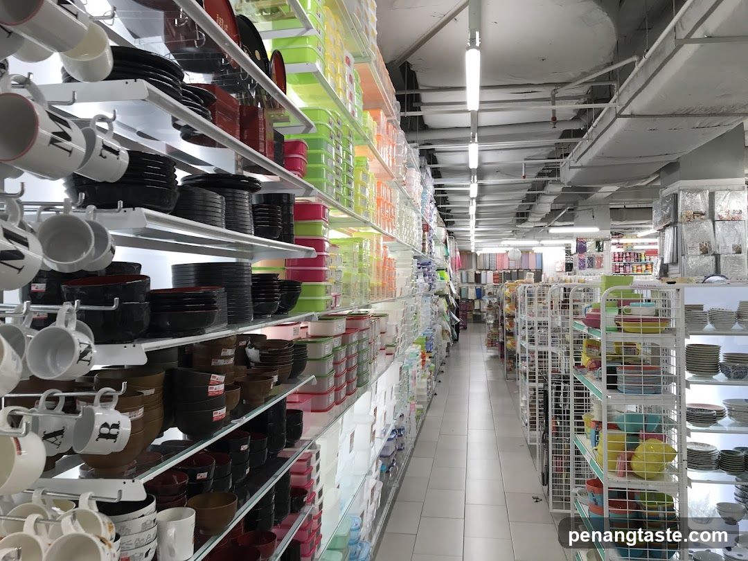 Kitchenware aisle in a store