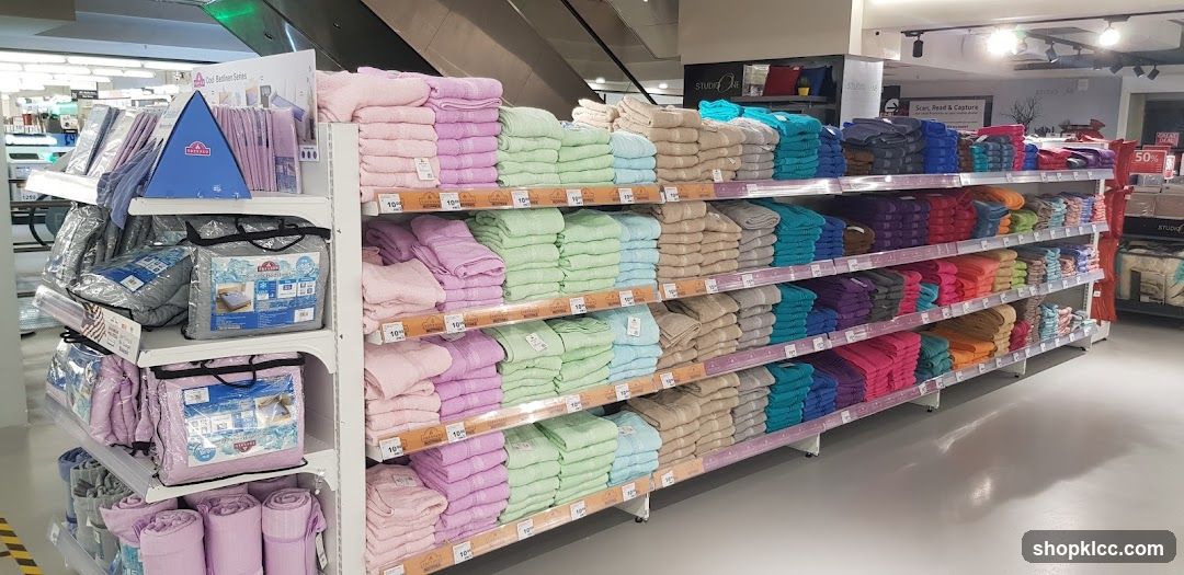 Towel and Bedding Display