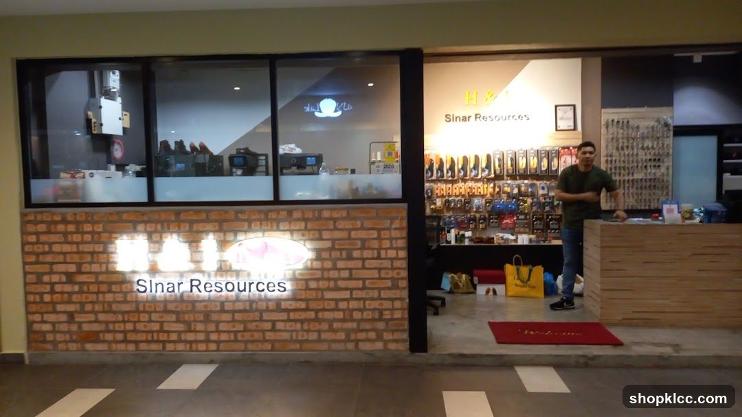 H&I Shoe Cobbler