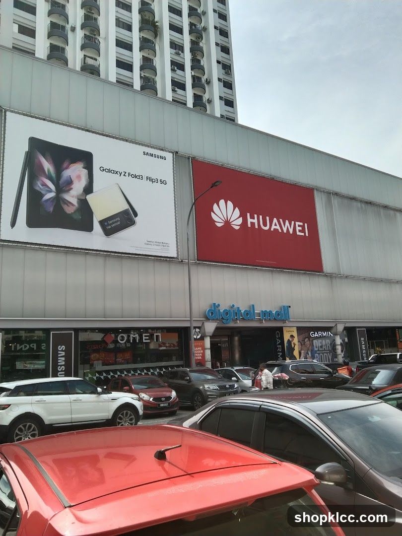 Digital Mall with Samsung and Huawei Advertisements