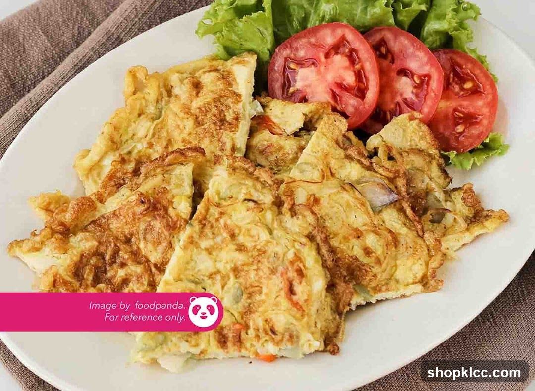 Omelette with Tomatoes and Lettuce