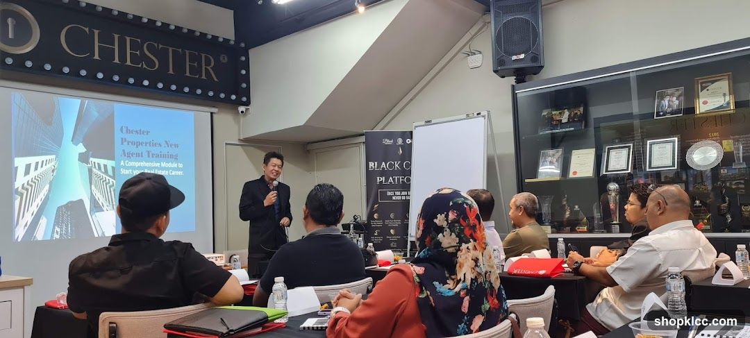 Real Estate Agent Training Session