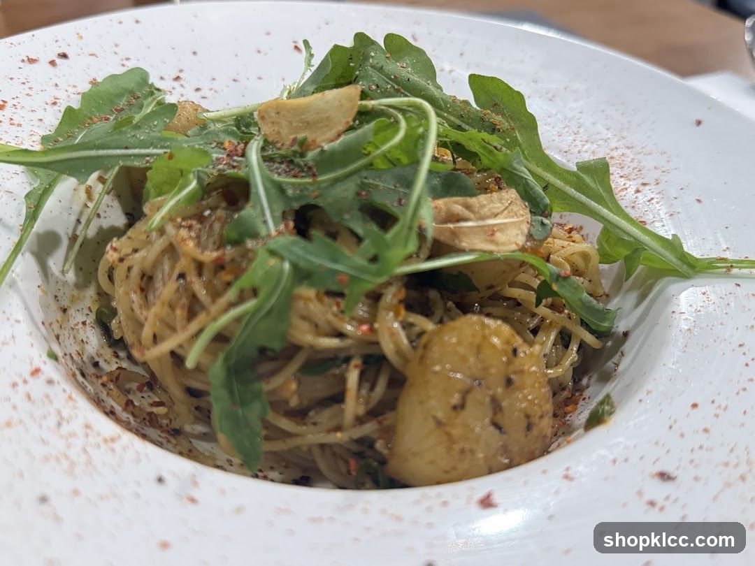 Spaghetti with Arugula and Garlic