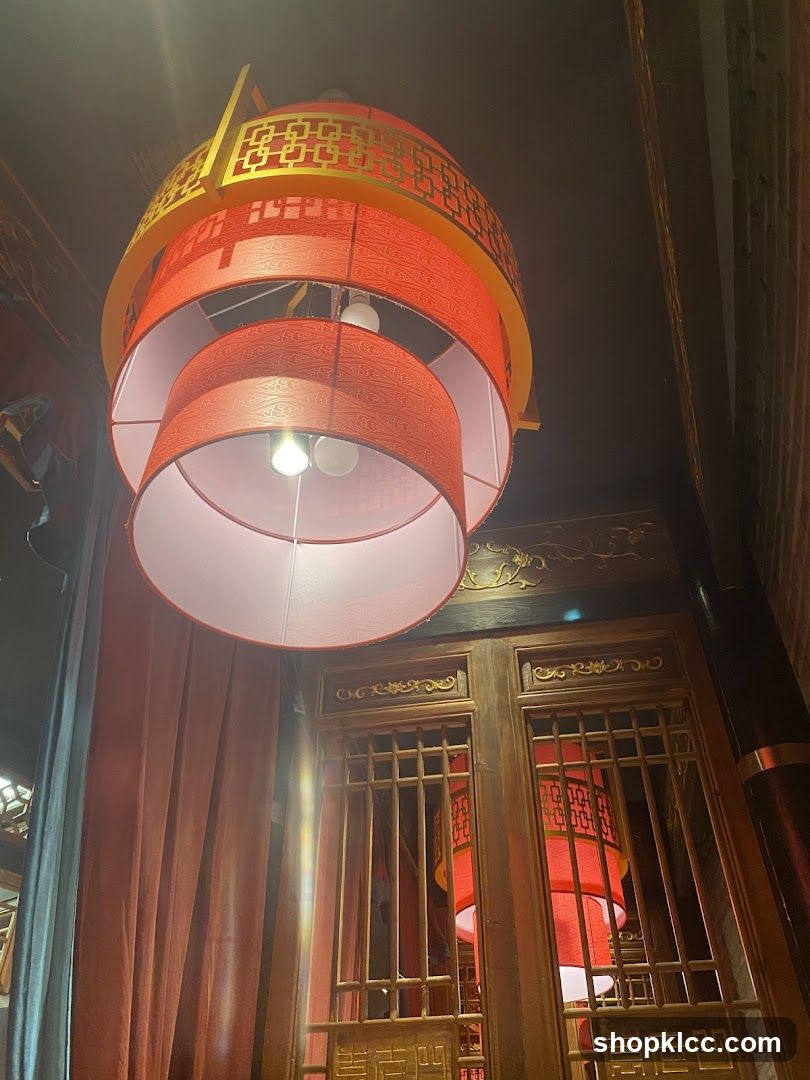 Traditional Chinese Lanterns and Decor