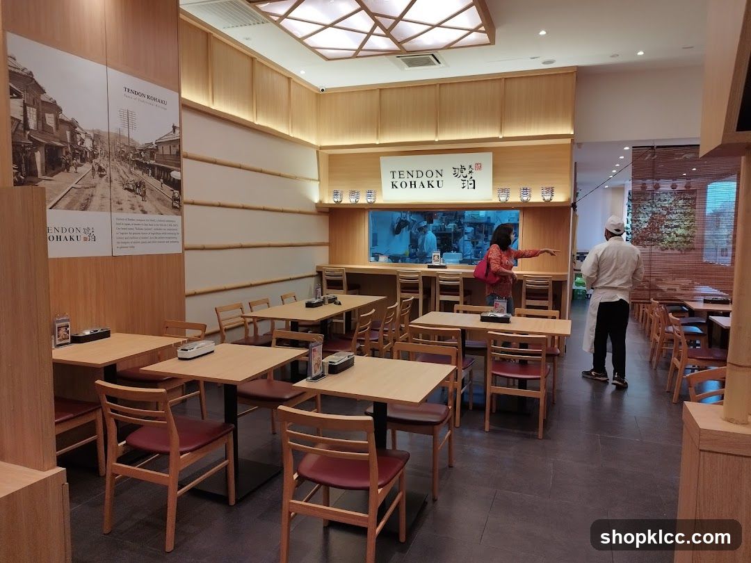 Tendon Kohaku Interior