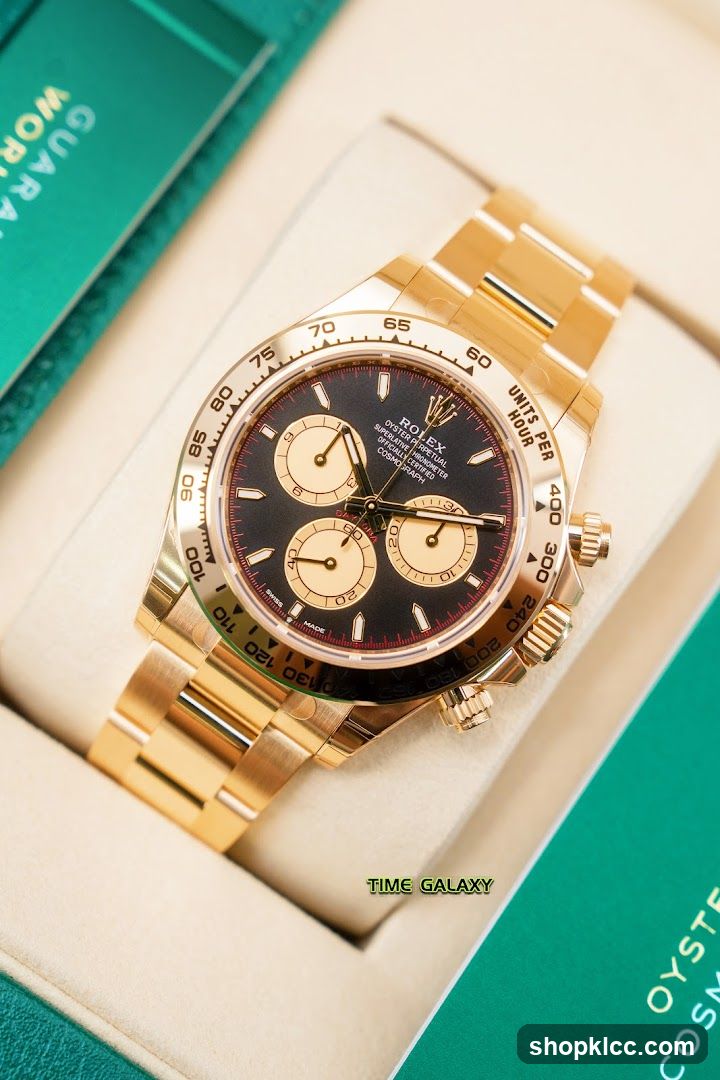 Rolex Cosmograph Daytona Watch in Gold