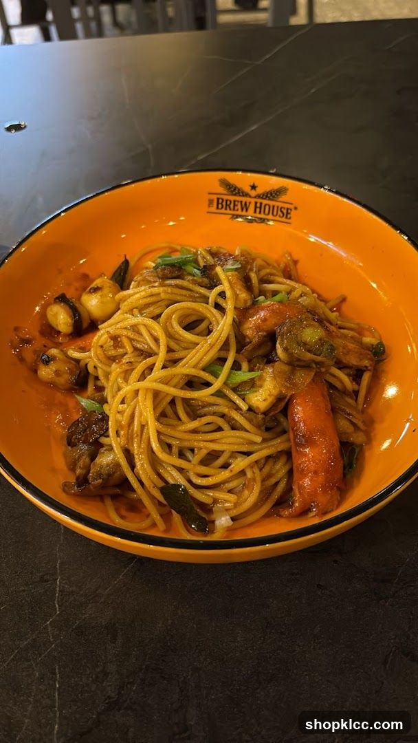 Spaghetti with Seafood and Vegetables