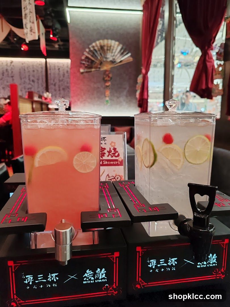 Beverage Dispensers with Lemon Slices