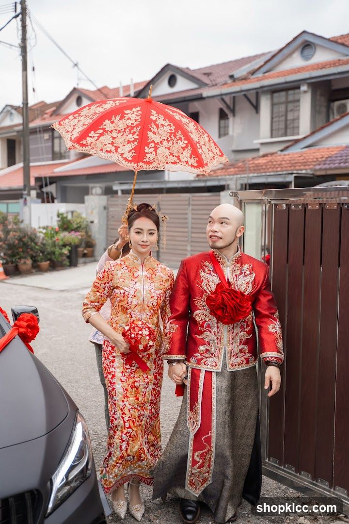 Traditional Wedding Couple