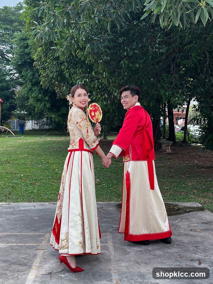Traditional Chinese Wedding Couple