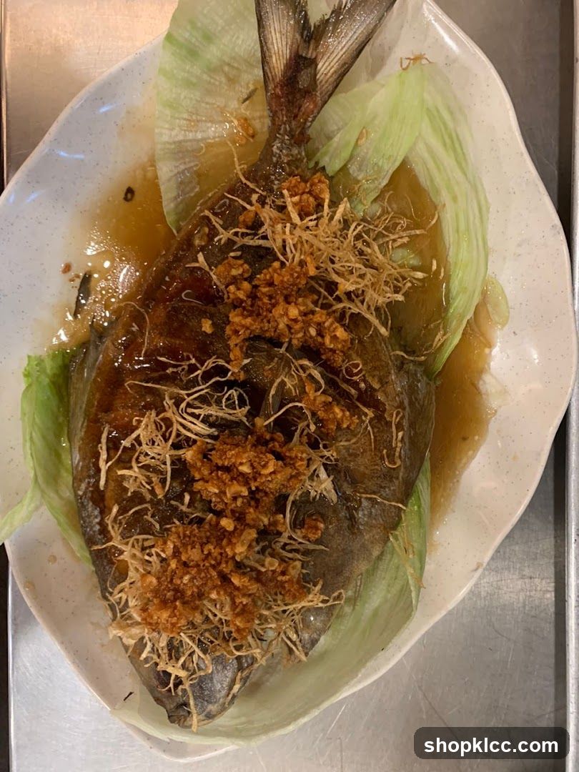 Steamed Fish with Garlic and Lettuce