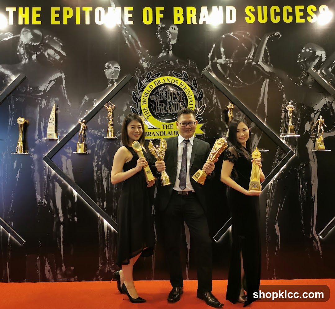 Award Winners with Trophies
